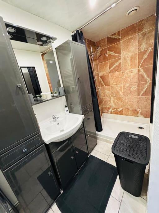 Maison Chez Graz & Virg Villa Calais Ngoại thất bức ảnh